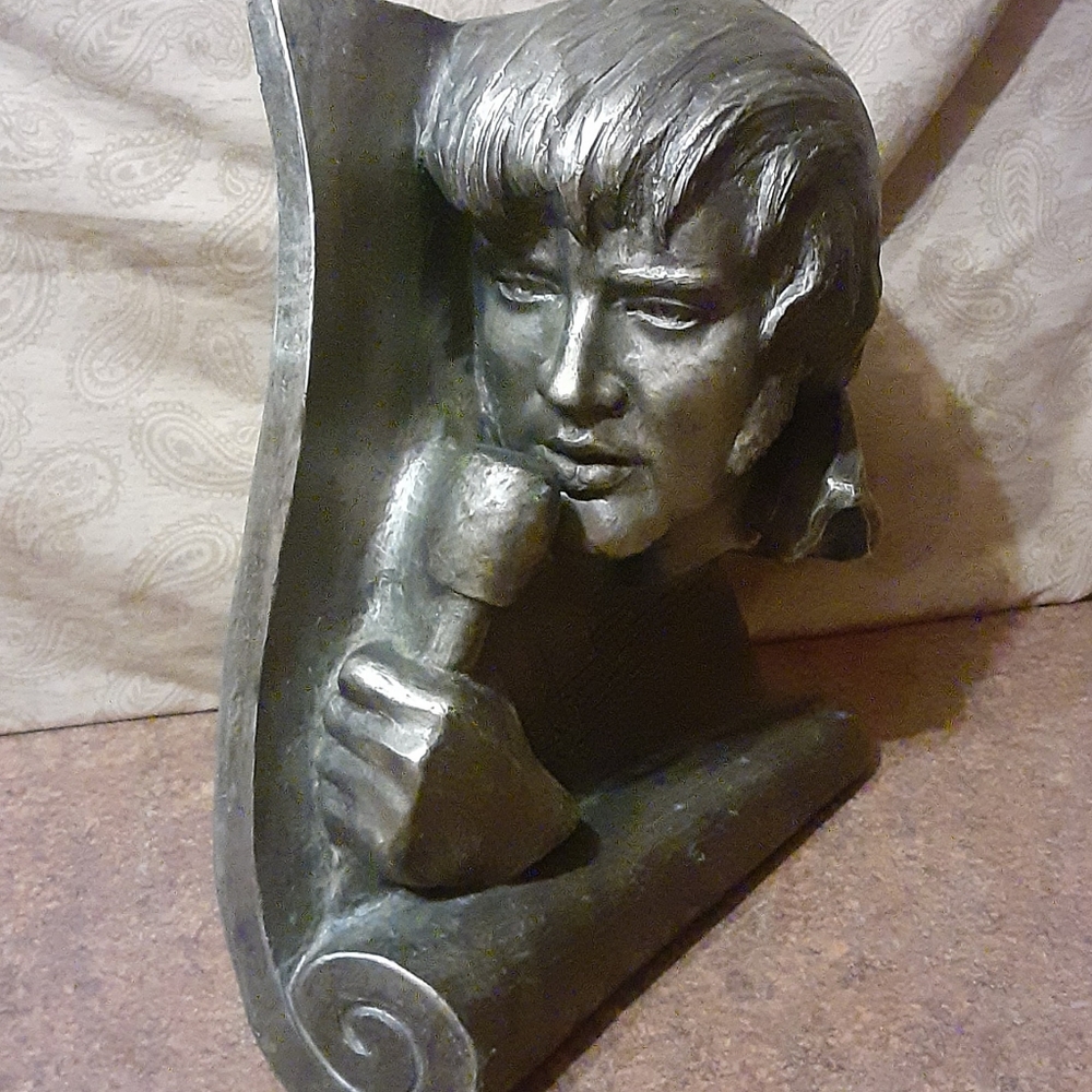 Vintage 1980 Collectible Elvis Presley Three Dimen